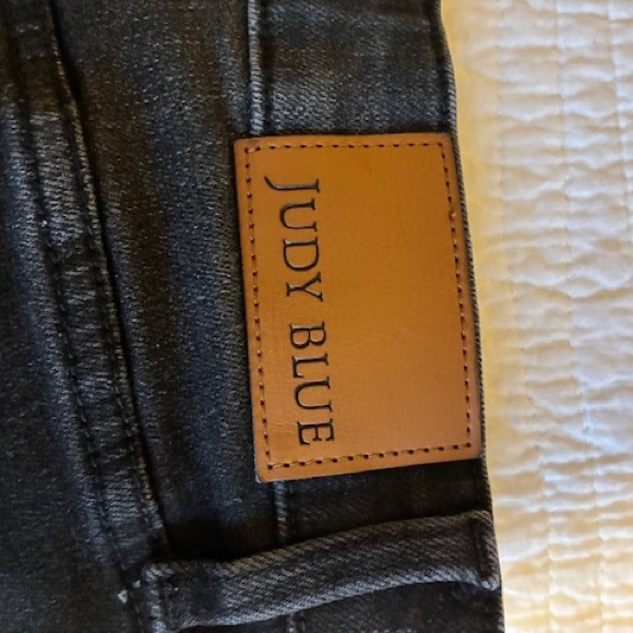 Judy Blue Black Flare Jeans with Frayed Hem - Picture 4 of 9